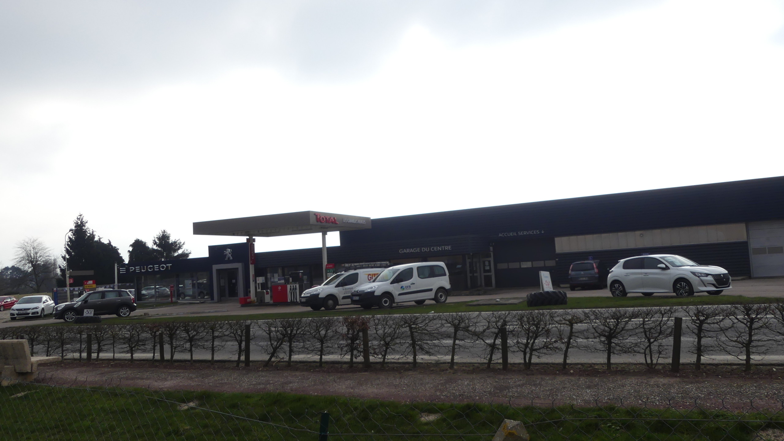 Garage du Centre 581 Route De Dieppe 02 35 83 43 77 Mairie les